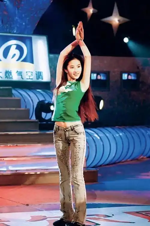 刘亦菲15岁快本旧照被曝光!网友惊呼:这才是真正的颜值巅峰吧