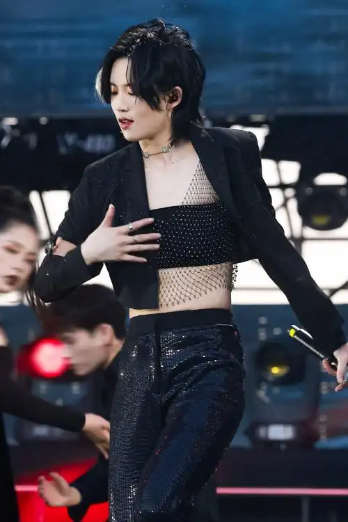 陆柯燃[超话]##陆柯燃爆裂舞台