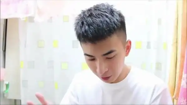 男生炮头短发发型 个性又清爽男生短发型 炮头短发发型,炮头短发,炮头