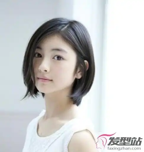 女生三七分短发发型