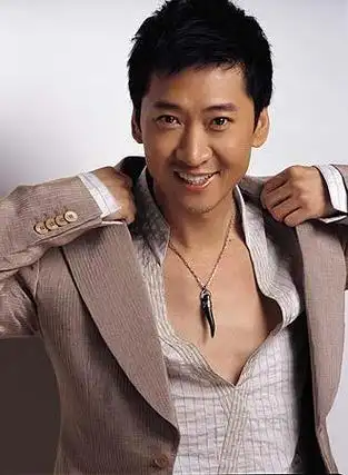 周杰发文不当,与网友们在评论区互怼8小时,遭全网口诛笔伐