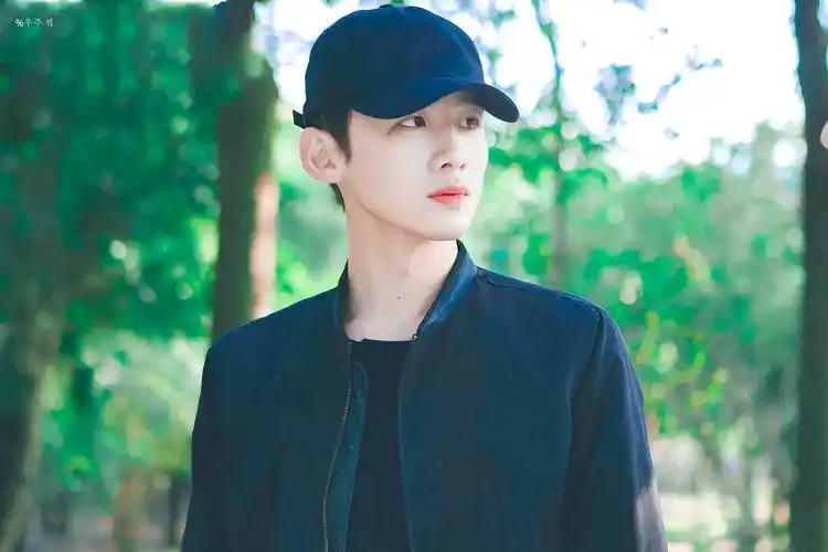 白敬亭|夏至未至08宇宙啾酱 - 堆糖,美图壁纸兴趣社区