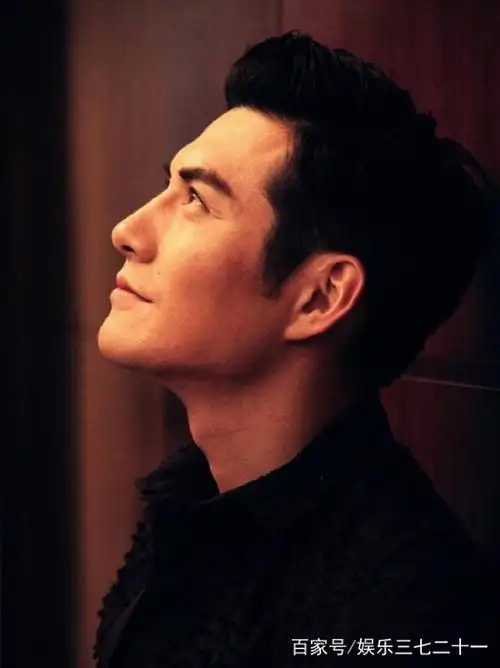 男明星侧颜杀,李易峰,朱一龙,杨洋经得起任何角度的考验