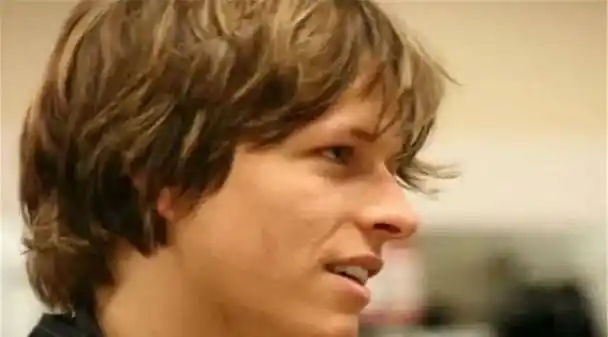 加拿大亿万大亨上百名女性指控他性侵亲儿子与他彻底决裂