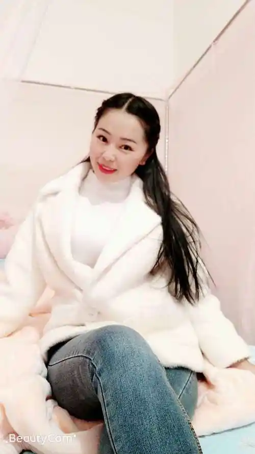 28岁离异女征婚照片(id:2160121)_云南昆明征婚交友_我主良缘网