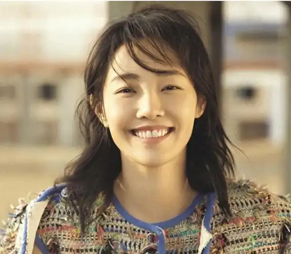 拒绝张艺谋的女主嫁丑男成为京圈太子妃她可一点也不简单