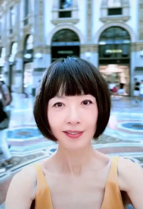 53岁陈鲁豫越活越年轻越老越懂得打扮自己 - 旅荐网