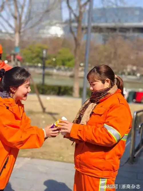 致敬最美橙光这家企业在女神节做了件小事