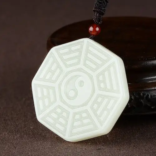 开运白玉太极八卦护身吊坠新疆天然和田玉八卦玉坠男女玉佩挂件牌