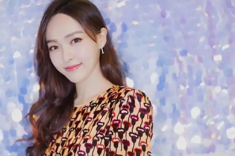 唐嫣跟刘恺威演的电视剧(刘恺威唐嫣携手演绎千金女贼)