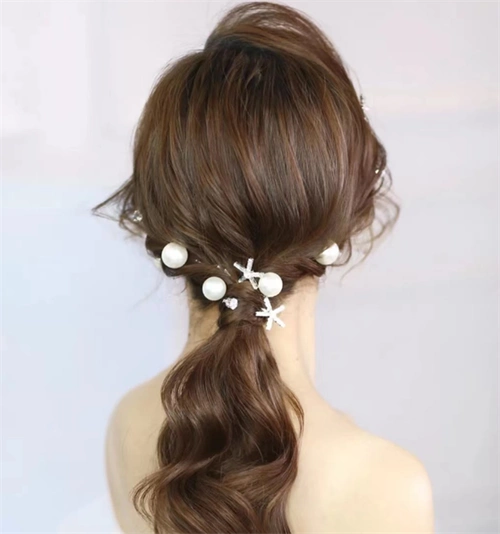 慵懒文艺低马尾扎发 干练优雅温柔百搭