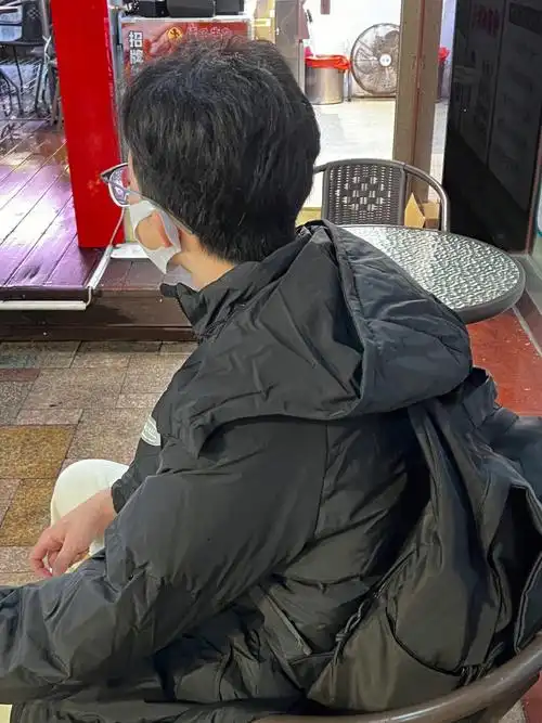 求助男朋友因为久戴口罩缺氧怎么办