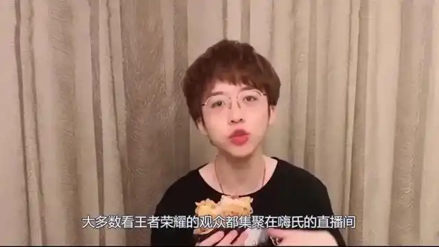 18岁的主播长什么样?张大仙轻狂嗨氏太嫩,看到梦泪粉丝不敢相认