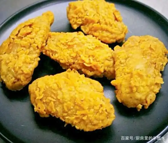 第一个是脆皮炸鸡翅的做法 脆皮炸鸡翅 食材清单: 鸡中翅     8个姜