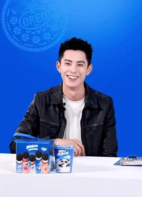 #王鹤棣寸头皮衣造型##王鹤棣直播#