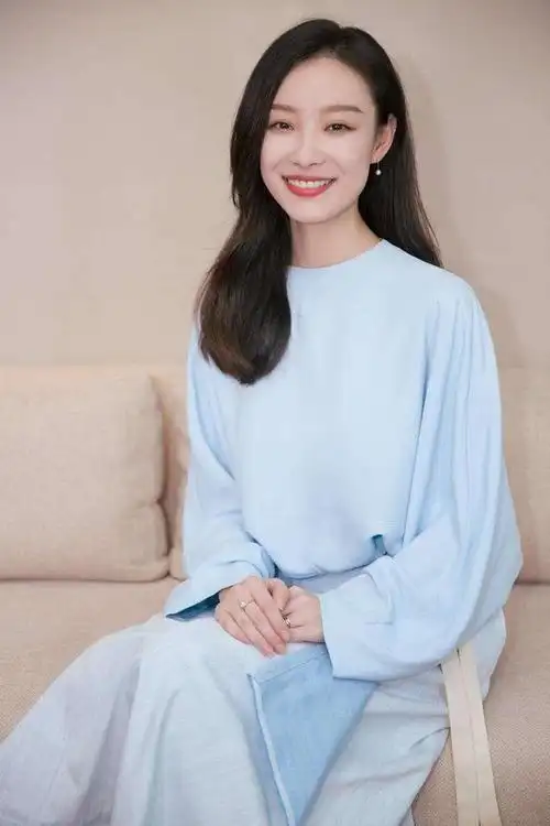 回顾演员倪妮虽没结婚但不代表没伴侣女人一生不该只有婚姻