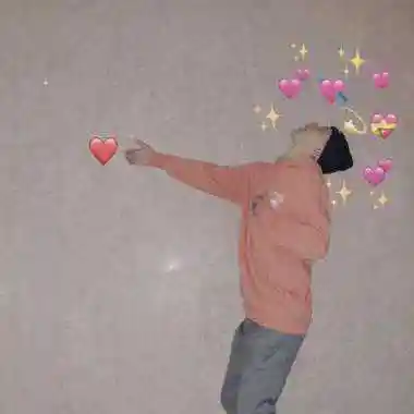 漂亮的情人比心头像