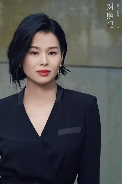 组图:被刘嘉玲赞是天生的演员 胡杏儿大方分享平衡家庭事业经验