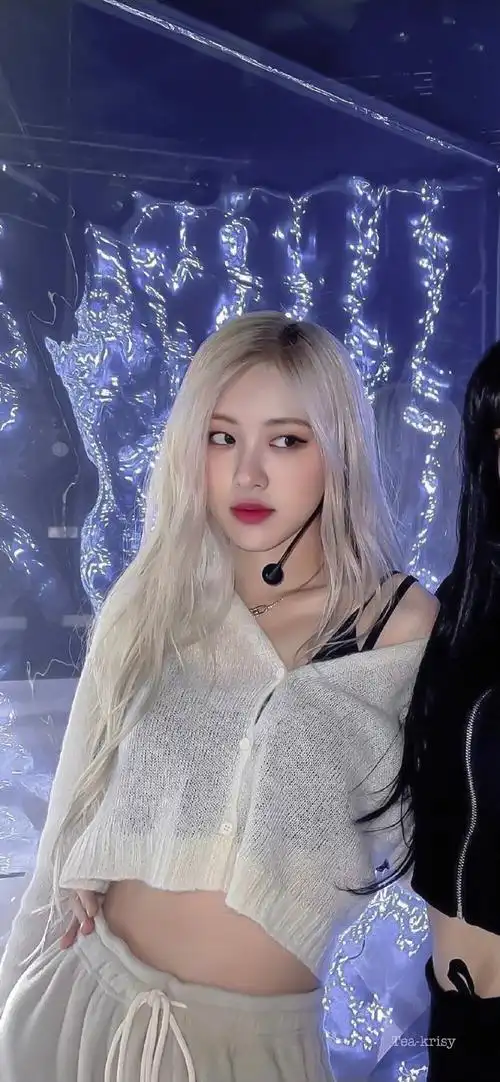 blackpink ros07朴彩英 lisa 头像 壁纸来源