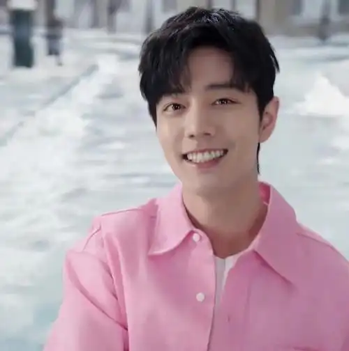肖战粉色衬衫大片##肖战粉衬衫大片