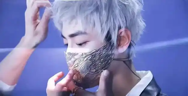 考古时尚芭莎肖战银发动图真的好惊艳的精灵小王子帅炸了