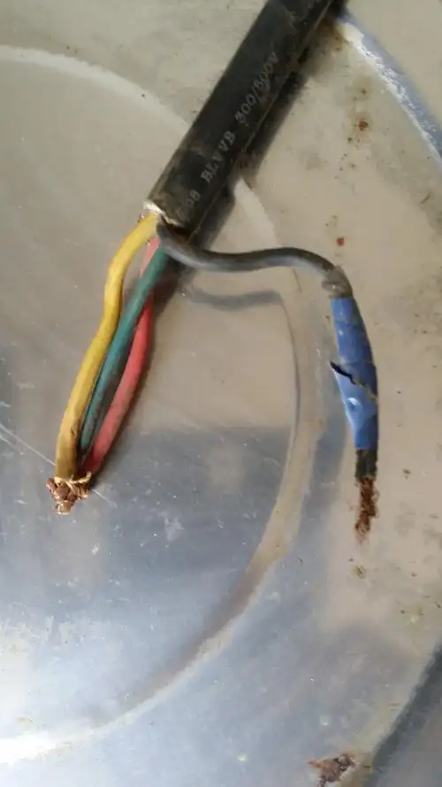 这个电饼铛现在是220v 的接法 请问师父380 v怎样接