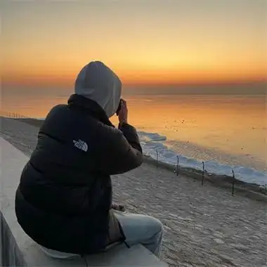 好看又超级精致的唯美帅气男生头像好看又精致的帅气男生头像