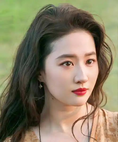 被金鹰奖"除名"后,再看刘亦菲处境,李连杰的话,终于有人信了_国籍