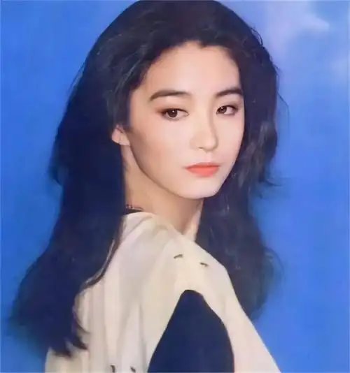 他年赚56亿花20亿泡妞家中养着百位美女晚年留给儿子26亿巨债