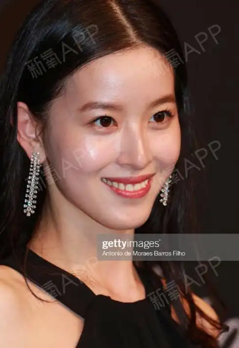 奶茶妹妹的颜被捧得太高?