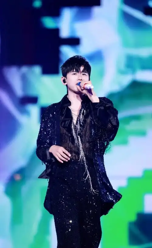 张杰未live巡回演唱会##张杰未live开往1982巡回演唱会