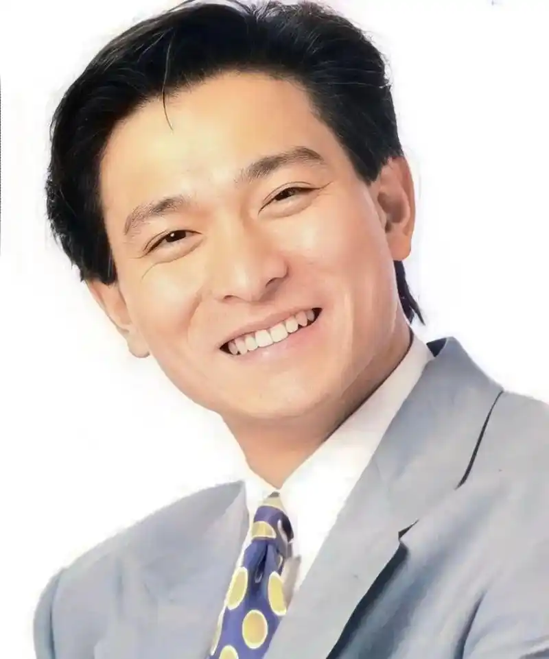 刘德华 怀旧华仔经典歌曲《错的都是我》,怀旧华仔老照片. - 抖音