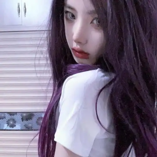 2021带有好运的女生头像