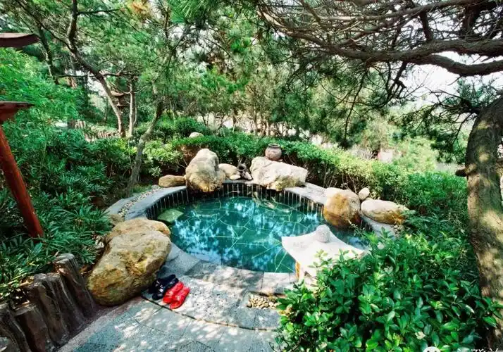 天沐温泉坐落于鼋山湖畔,是国家4a级旅游景区.