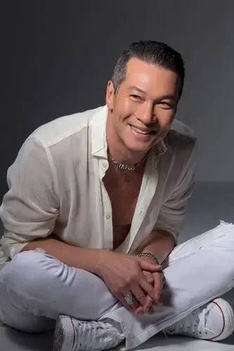 p>黄仲昆,1958年11月28日出生于中国台湾,台湾男歌手,演员.