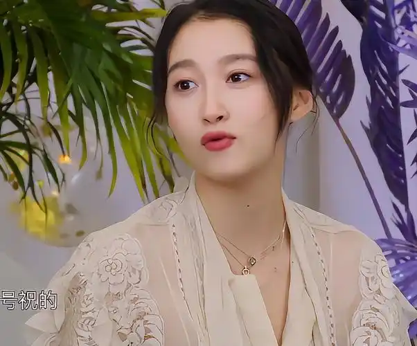 王牌关晓彤坚持住了唐嫣美回来了时代少年团请对了