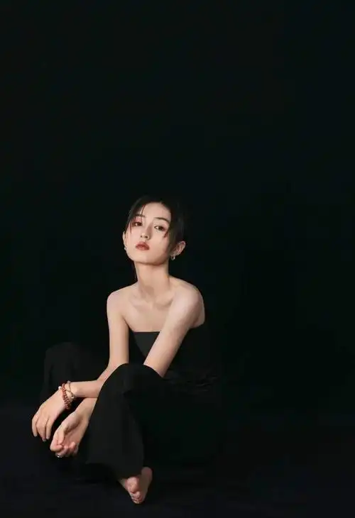 张子枫比周冬雨强不需要高清抢镜靠实力拿影后闪耀华表奖