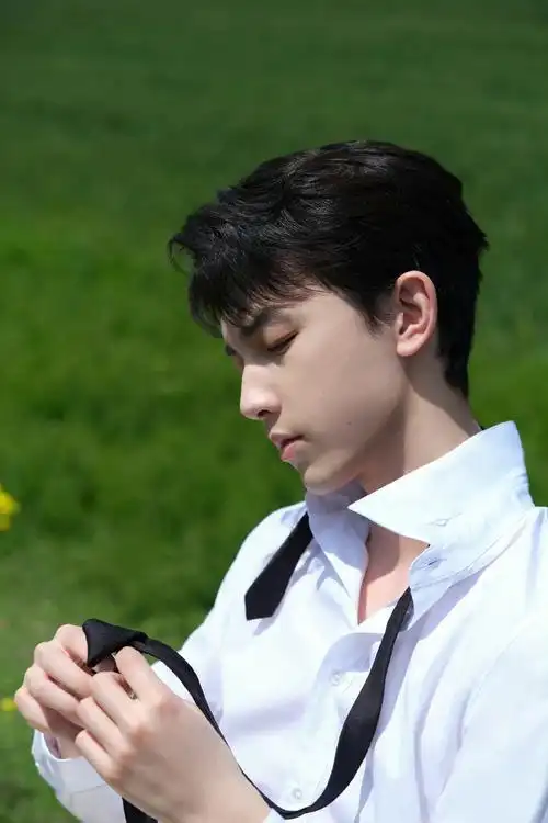 郭俊辰最新写真大片!