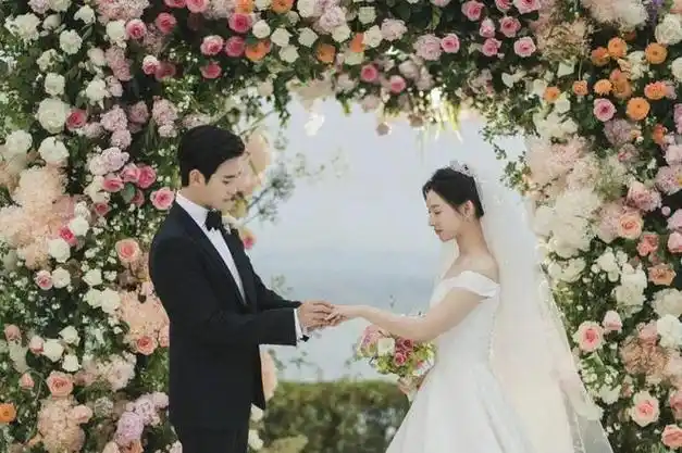 基首次爆料双宋离婚内幕:明星离婚声明没一句真话|包包|防晒衣|宋慧乔