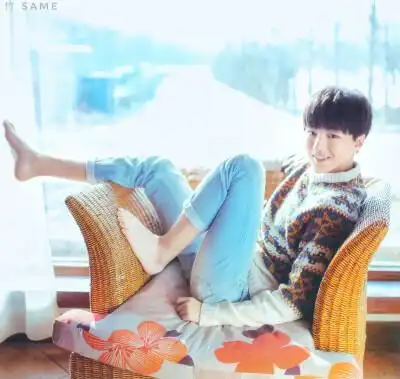 王俊凯 北欧少年 如果我说小凯的脚丫子是我萌点会很奇怪吗?