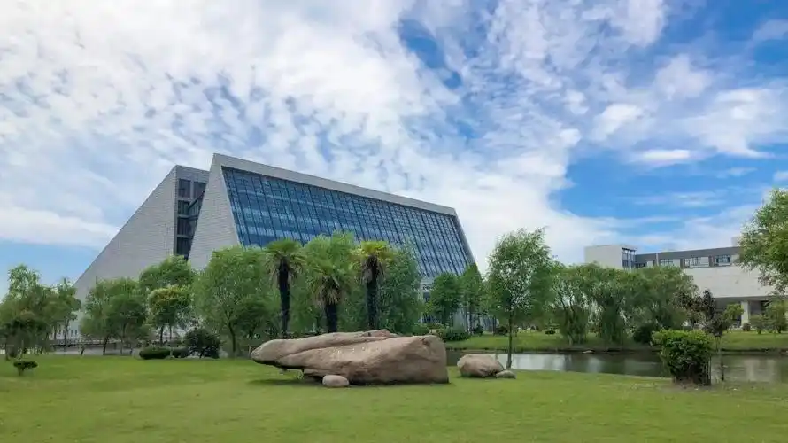 爱了爱了扬大的特写太美了吧