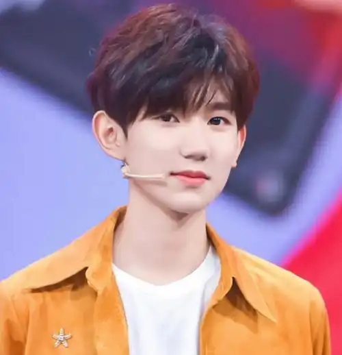 tfboys偶像手记(tfboys单飞5年后,都快"忘了"王源是谁了?