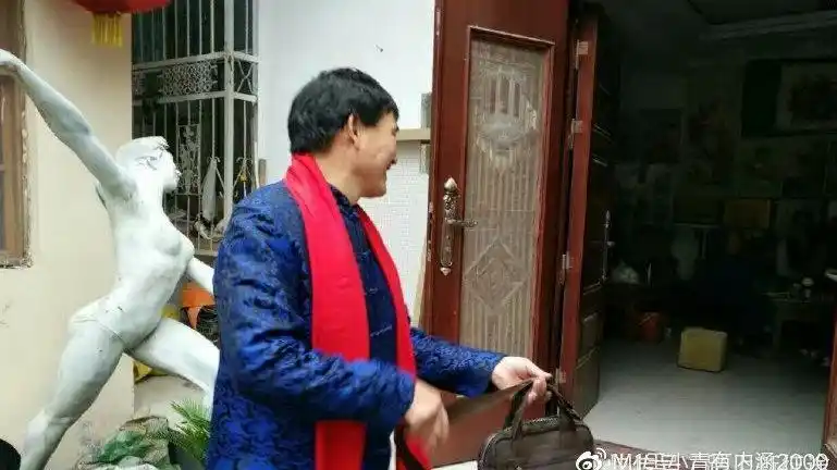 农民歌手王二妮豪宅阔气十足 草帽姐家不相上下 朱之文家太邋遢