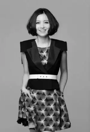 冯小刚走基层觅节目 姚贝娜上春晚非跳级