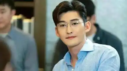 41岁王宝强再封神39岁张翰还在耍帅这次他给内娱好好上了一课