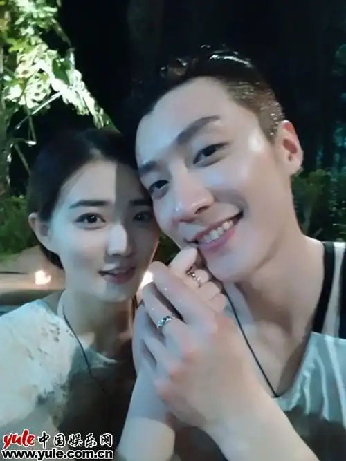 乔任梁徐璐晒对戒