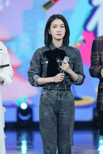 张雪迎惊喜亮相《快乐大本营》助阵章子怡,现场爆料熬夜原因