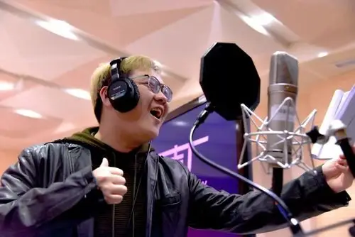 配音演员渡海:从网络配音到商业配音_竹林