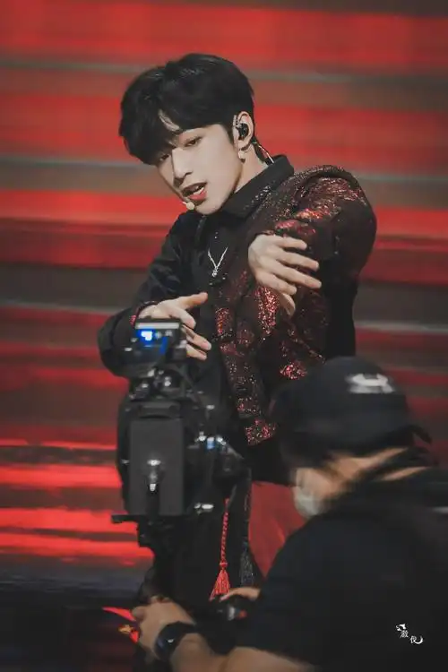 刘耀文镜头##时代少年团哪吒首秀