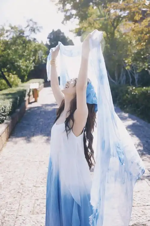 赵丽颖生日造型写真:颖宝生日快乐